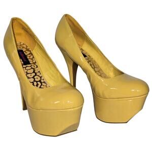 Dollhouse Platform Heels Size 10 Yellow Patent Pump Round Toe